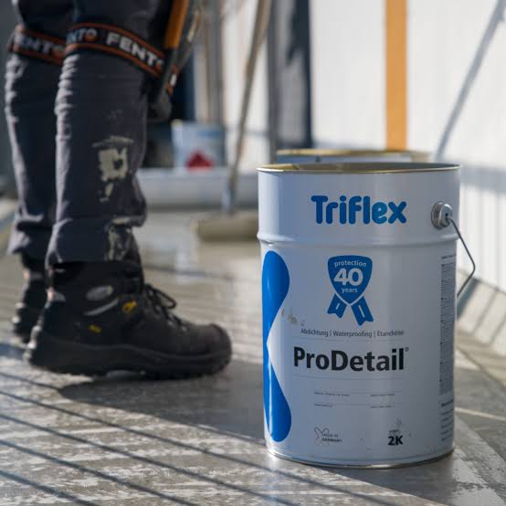 Copertura in calcestruzzo di edificio industriale con sistema Broof